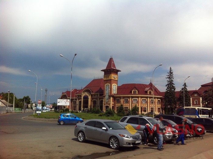 вокзал в Ужгороді фото