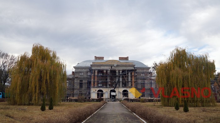 реставрація палацу у Вороновиці фото