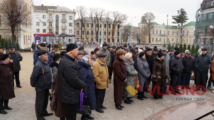 Бочки з дровами, теплі ковдри, гарячий чай – вінницьке віче готується до річниці Майдану 