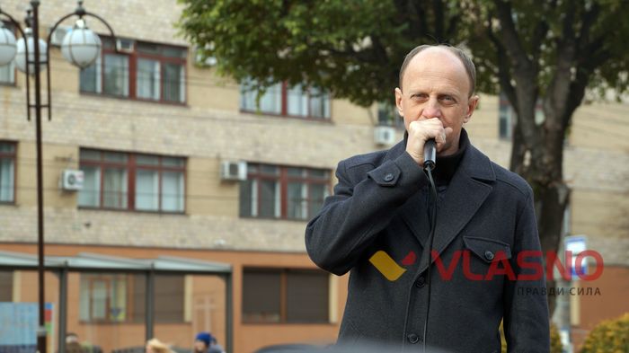 Бочки з дровами, теплі ковдри, гарячий чай – вінницьке віче готується до річниці Майдану 