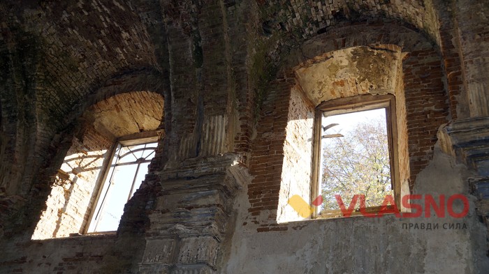 костел у селі Межирів фото