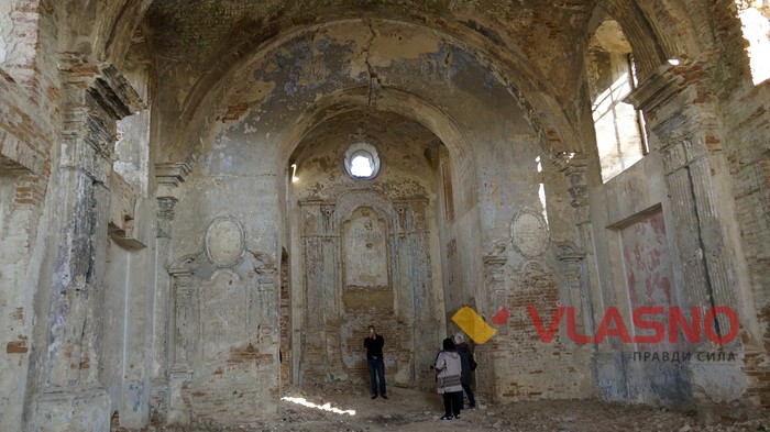 костел у селі Межирів фото