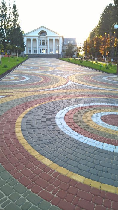http://vlasno.info/politika/vlada/mistseva/item/13104-na-vinnychchyni-liudy-vyidut-na-toloku-shchob-vstyhnuty-vidkryty-ploshchu-do-sviata