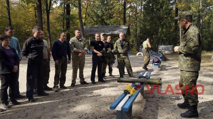 Рукопашний бій, холодна зброя і таємниці диверсантів – під Вінницею триває військовий вишкіл