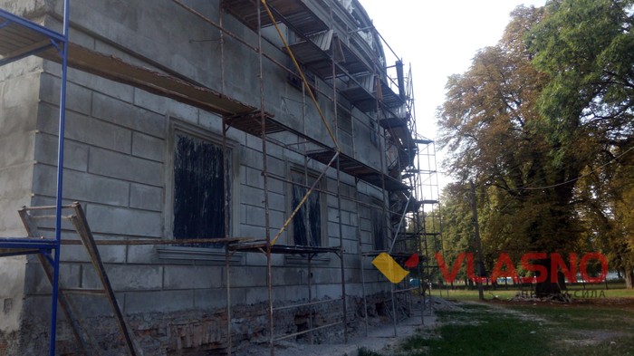 палац у Вороновиці фото