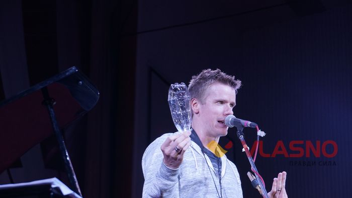 дерек браун у вінниці фото