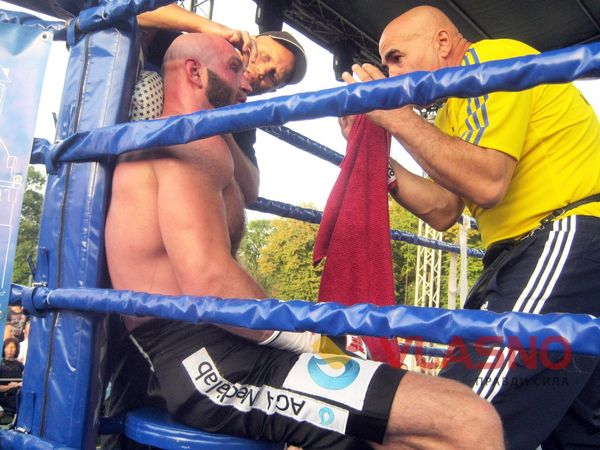 Чемпіоном Європи серед боксерів-професіоналів став вінничанин Роман Головащенко
