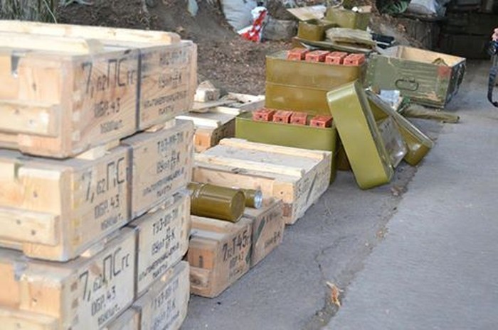 схро зі зброєю у зоні АТО фото