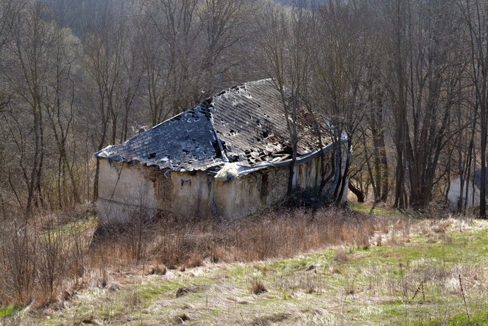 монастир біля села Кривохижинці фото