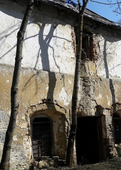 монастир біля села Кривохижинці фото
