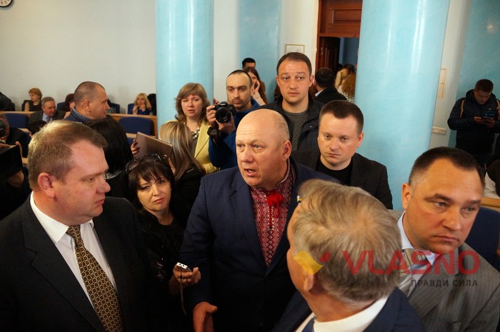 позачергова сесія Вінницької облради фото