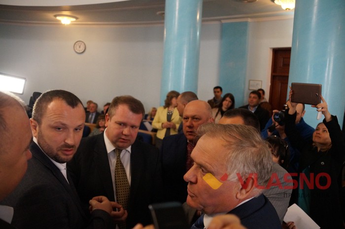 позачергова сесія Вінницької облради фото