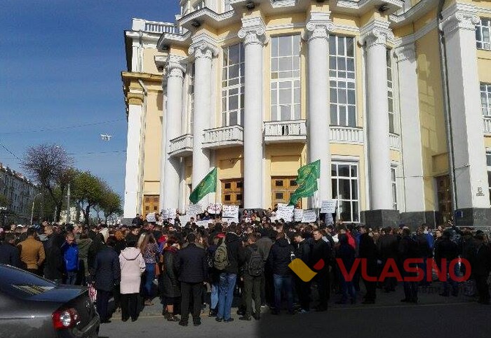 протест під Вінницькою облрадою жителів Агрономічного та студентів аграрного фото