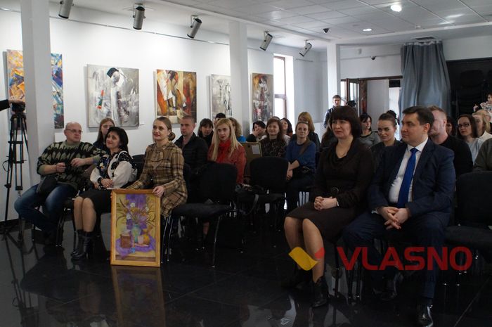 благодійний аукціон Володимира Козюка на підтримку Олі Зеленої у Вінниці фото