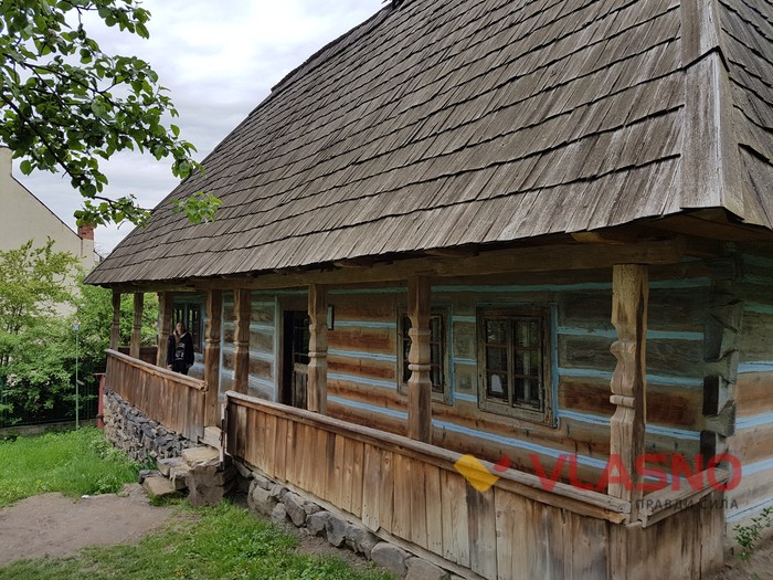 Музей під відкритим небом в Ужгороді фото