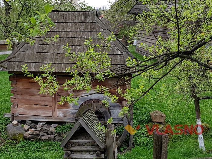 Музей під відкритим небом в Ужгороді фото