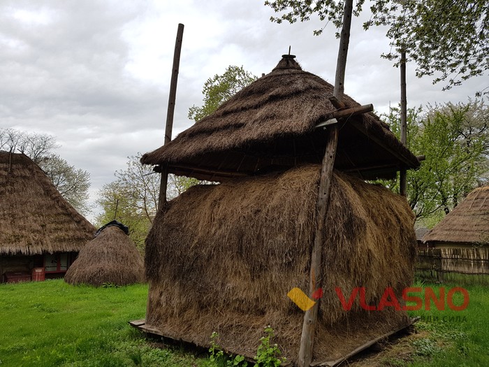 Музей під відкритим небом в Ужгороді фото