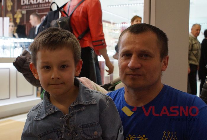 Мильні бульбашки та імбирне печиво «розповідали» вінничанам про людей з аутизмом (ФОТО)