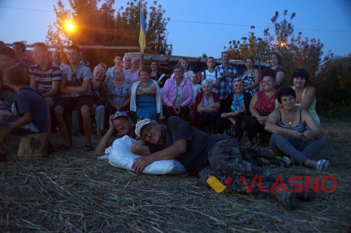 перегляд фільму "Місце на кладовищі" в Сабарові фото