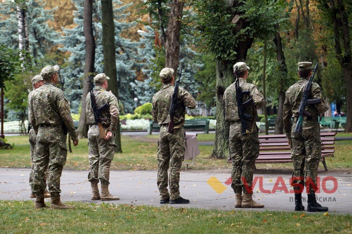 вшанування пам'яті загиблих правоохоронців у Вінниці фото