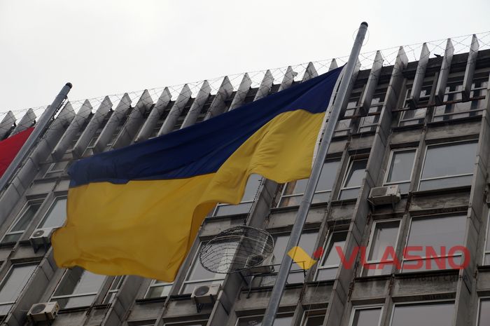підняття українського прапору у Вінниці фото
