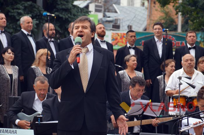 підняття українського прапору у Вінниці фото