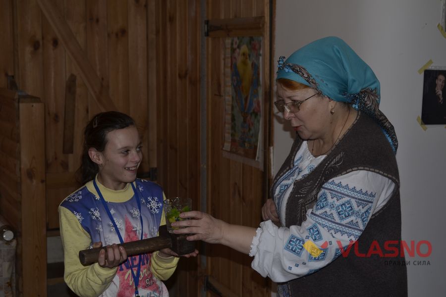 Dity-kuvaly-pidkovy-oberehy-dlya-soldativ-5