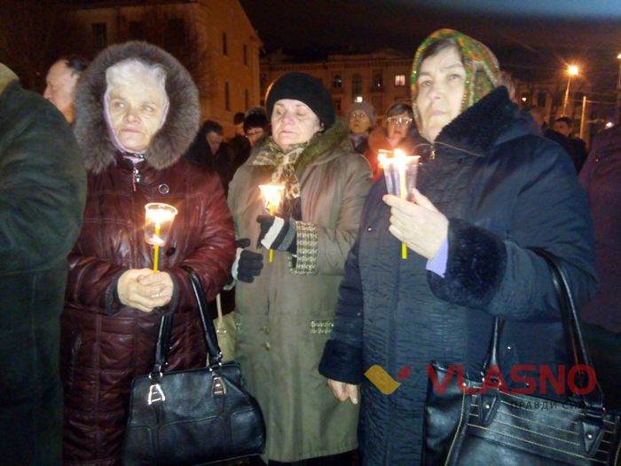 панахида за Небесною Сотнею у Вінниці фото