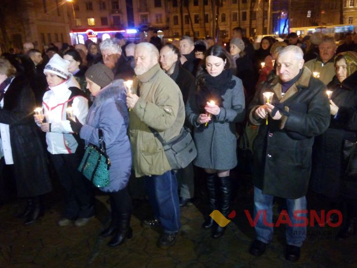 панахида за Небесною Сотнею у Вінниці фото