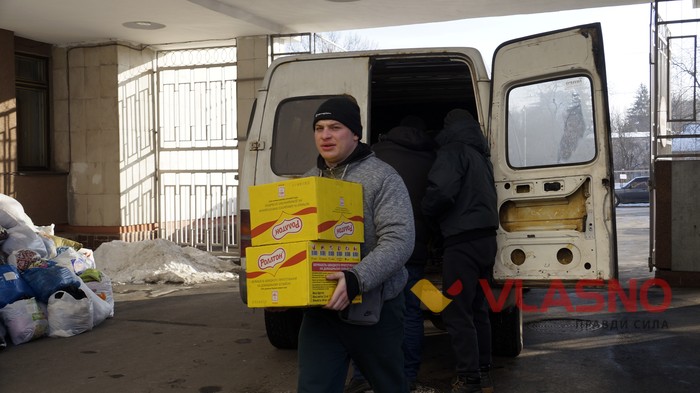 гуманітарна допомога з Вінниці в Авдіївку фото