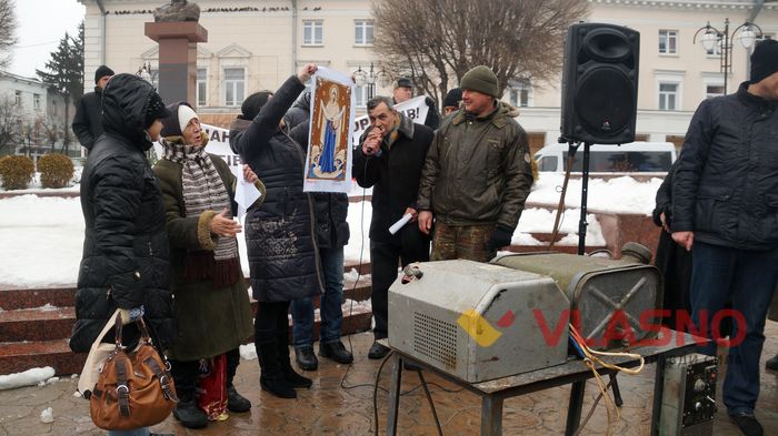 Учасники блокади Донбасу грітимуться генератором від вінницьких майданівців 
