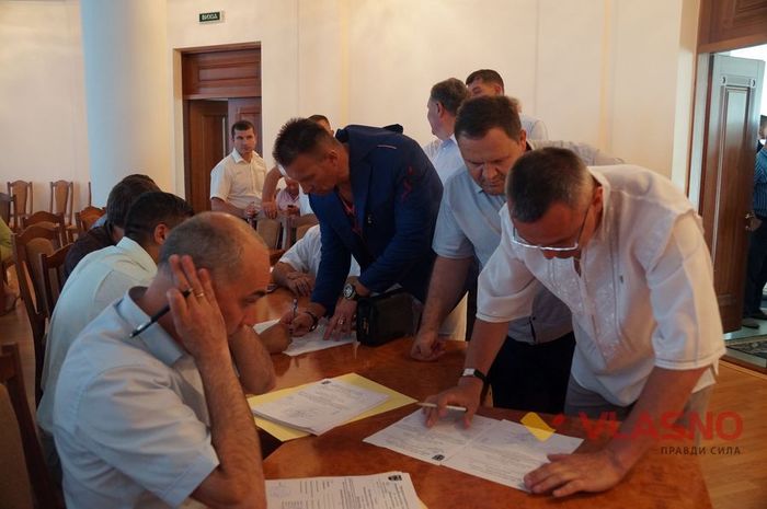 вибори заступників голови Вінницької облради фото
