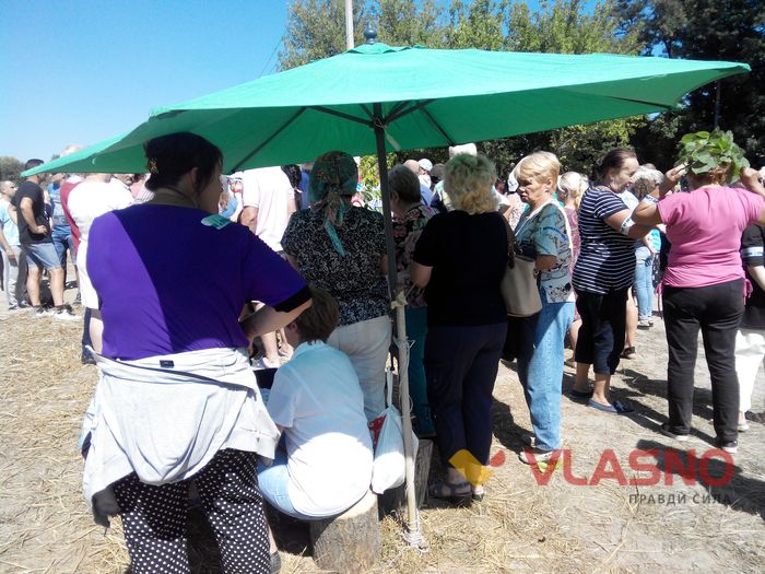 Заступника вінницького мера випровадили із майбутнього цвинтаря під вигуки «ганьба»