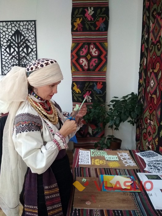 презентація етномайстерні "Коло" для гостей з Франції фото