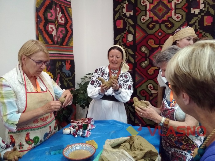 презентація етномайстерні "Коло" для гостей з Франції фото