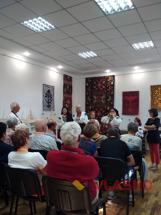 презентація етномайстерні "Коло" для гостей з Франції фото