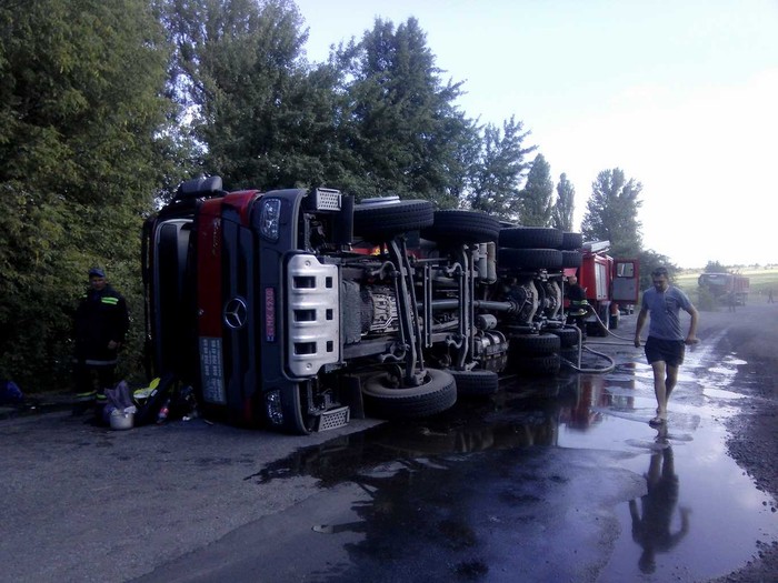перекинулось авто біля села Куна фото