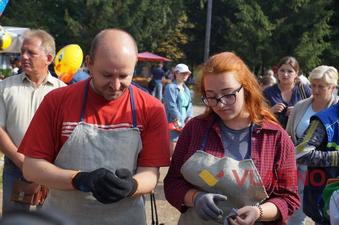 козацьке весілля на фестивалі "Живий вогонь" фото