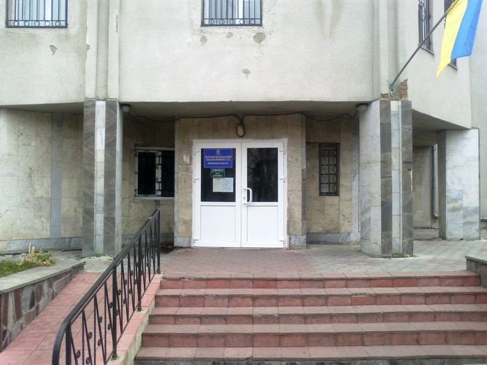 Могилів-Подільський міськрайонний суд фото