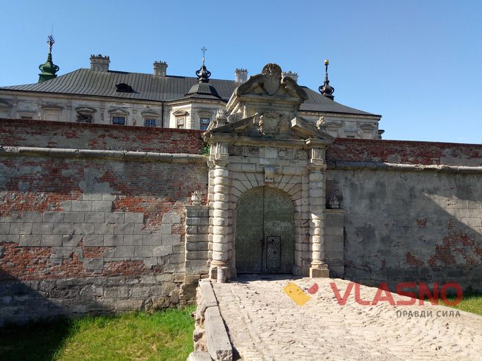Підгорецький замок фото