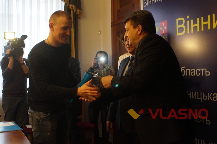 нагородження добровольців у Вінниці фото