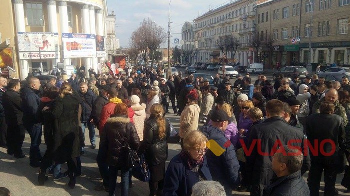 активісти перекрили дорогу у Вінниці фото