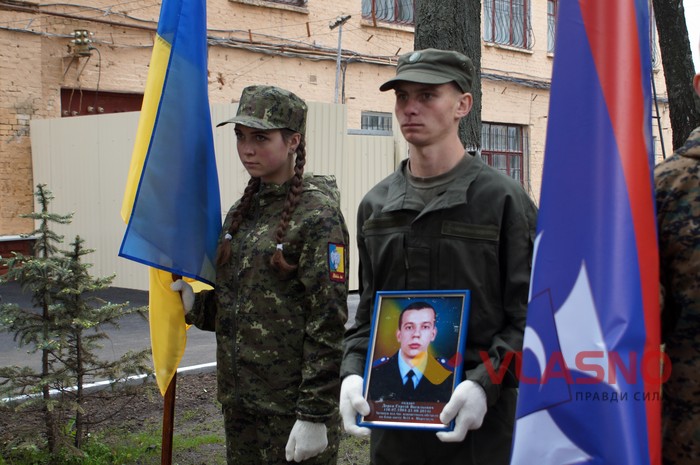 меморіал загиблим нацгвардійцям у Вінниці фото
