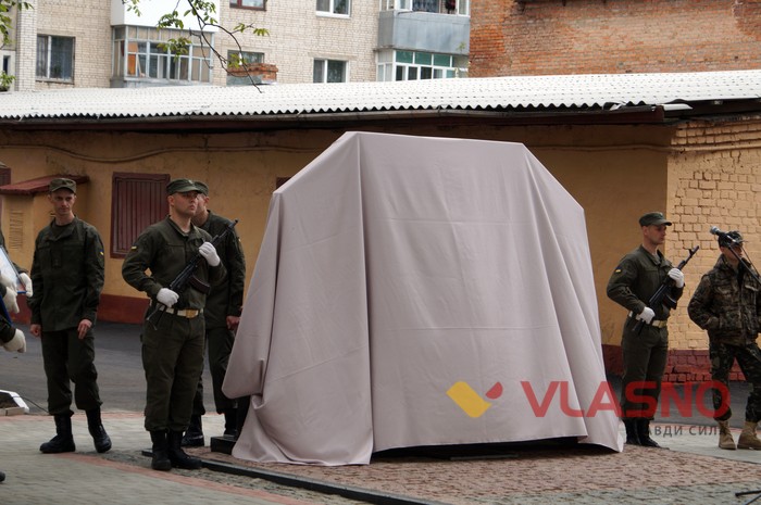 меморіал загиблим нацгвардійцям у Вінниці фото
