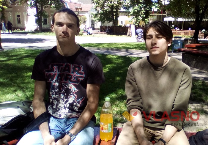 опитування щодор безвізу - Євген та Максим фото