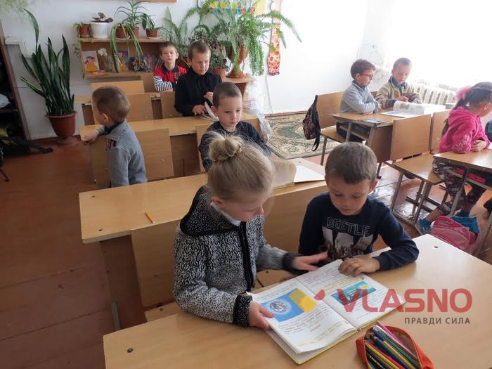 вінницькі волонтери відвідали слабозорих дітей фото