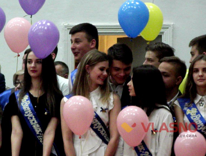 останній дзвоник у школі №6 у Вінниці фото