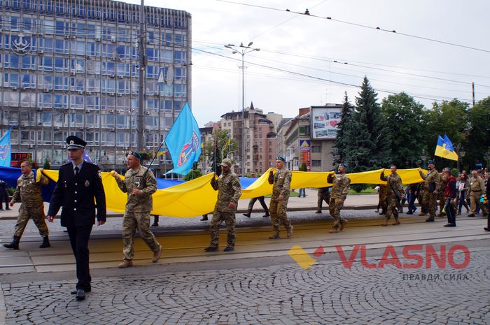 хода учасників АТО у Вінниці фото