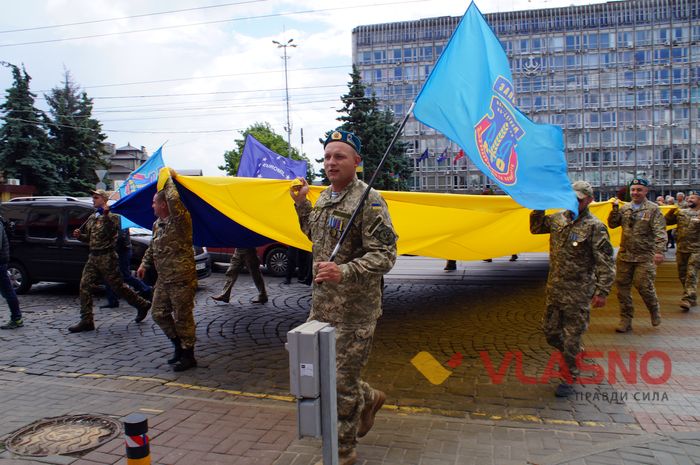 хода учасників АТО у Вінниці фото