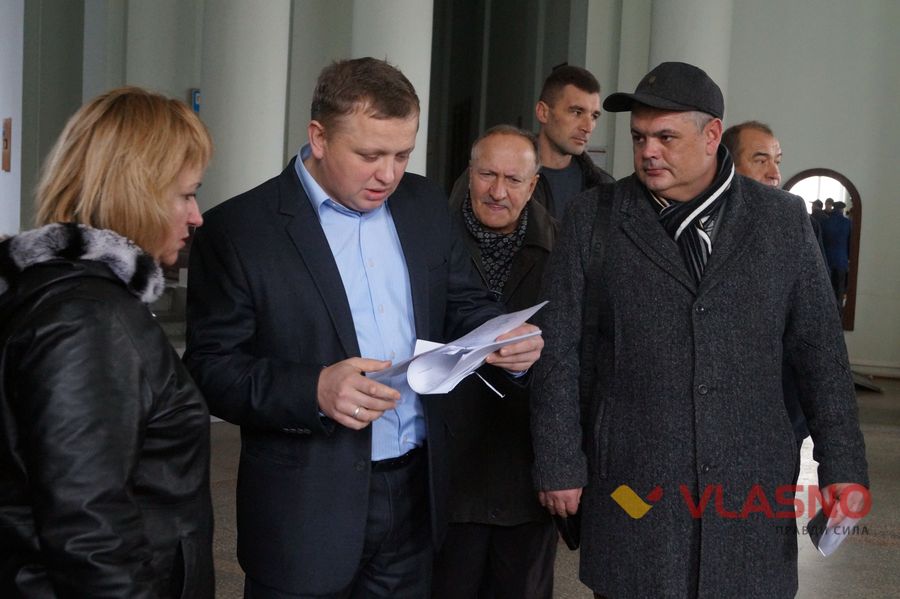 Вінницькі депутати влаштували акцію протесту проти скандального колеги 